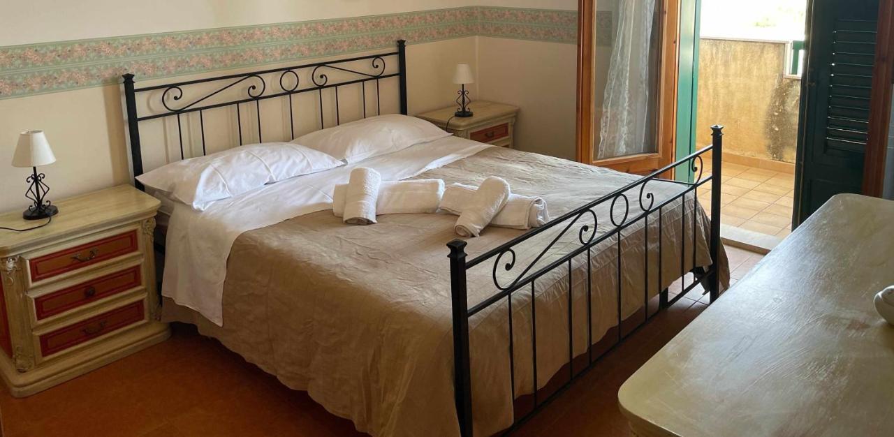 Mediterranean Sunset Villa بونتا بروتْشّيتّو المظهر الخارجي الصورة
