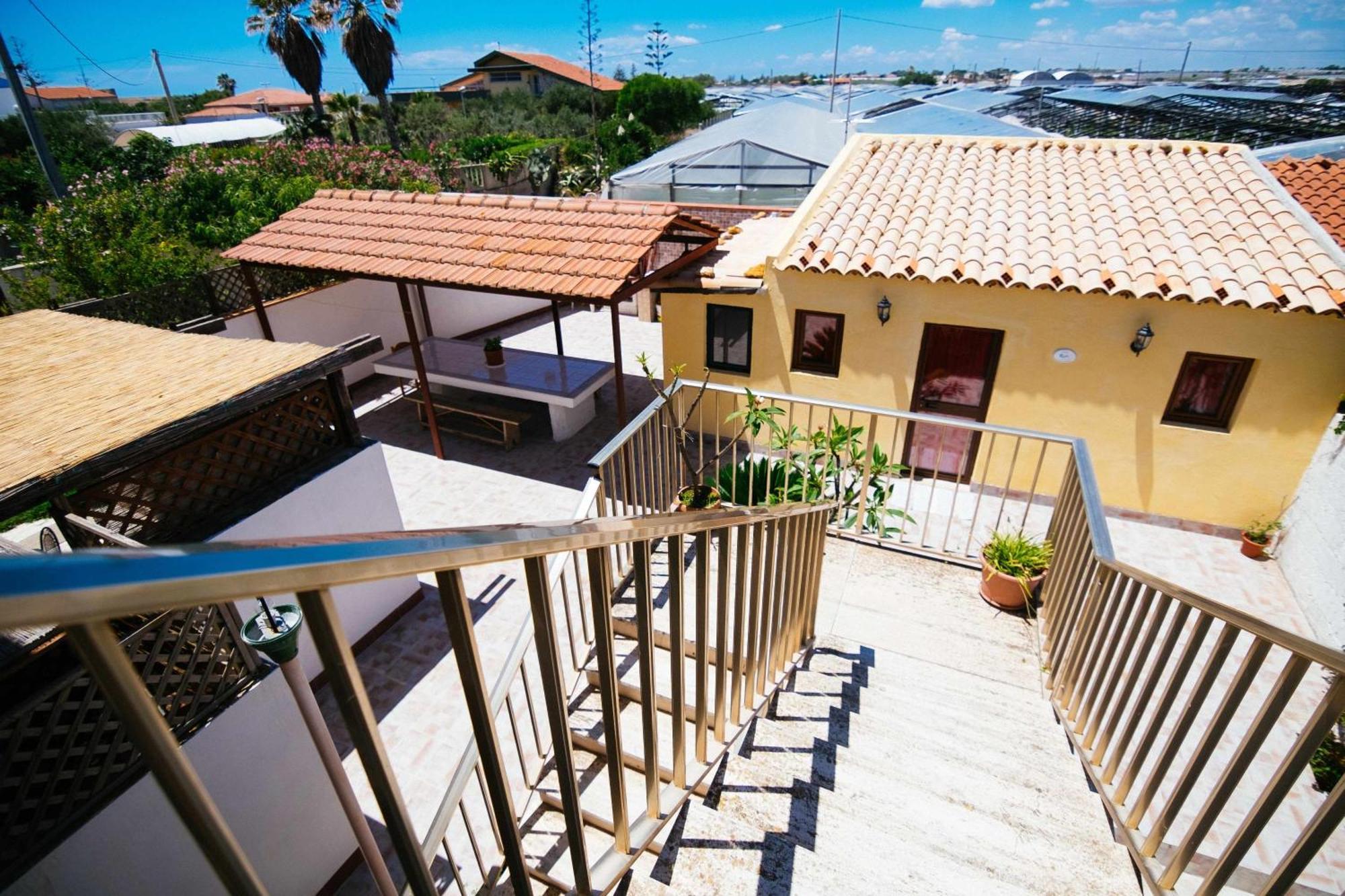 Mediterranean Sunset Villa بونتا بروتْشّيتّو المظهر الخارجي الصورة